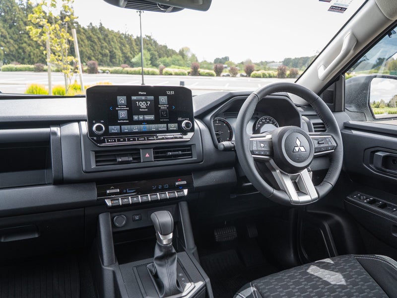 2026 Mitsubishi Triton GLX Sport DC WS 2.4D 4WD... image 2