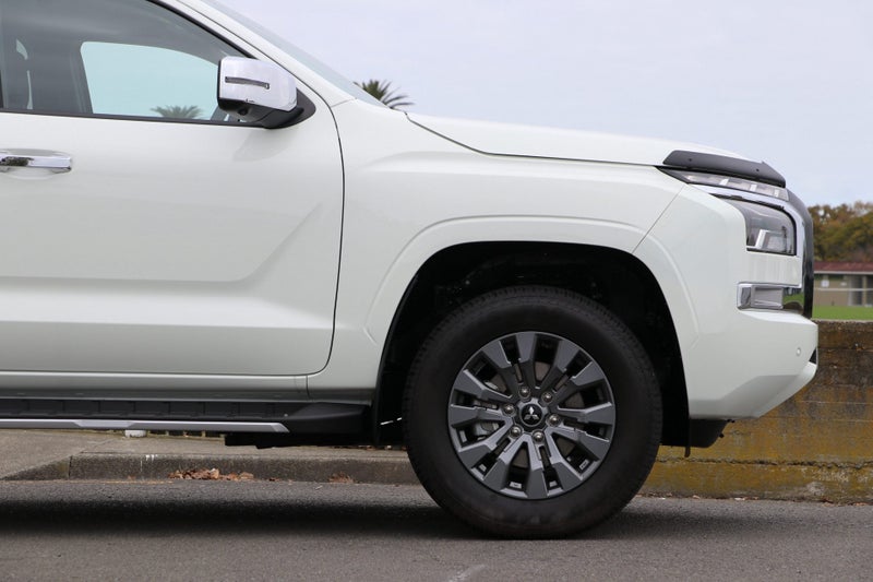 2026 Mitsubishi Triton GLXR 2WD Automatic image 4