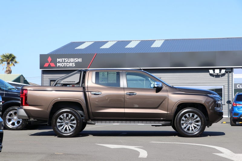 2026 Mitsubishi Triton GLXR 2WD Automatic image 3