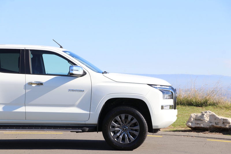 2026 Mitsubishi Triton GLXR 2WD Flat Deck Autom... image 4