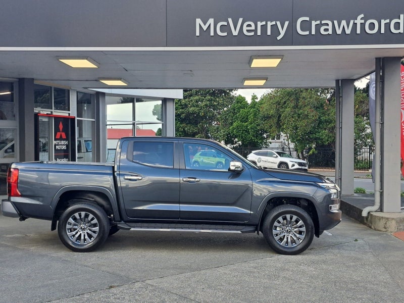 2026 Mitsubishi Triton GLXR 4WD 2.4D image 4