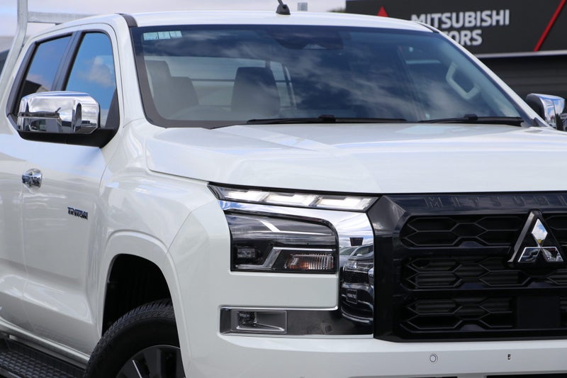 2026 Mitsubishi Triton GLXR 4WD Flat Deck image 5