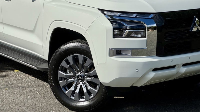 2026 Mitsubishi Triton GLXR 4WD - LAST ONE image 2