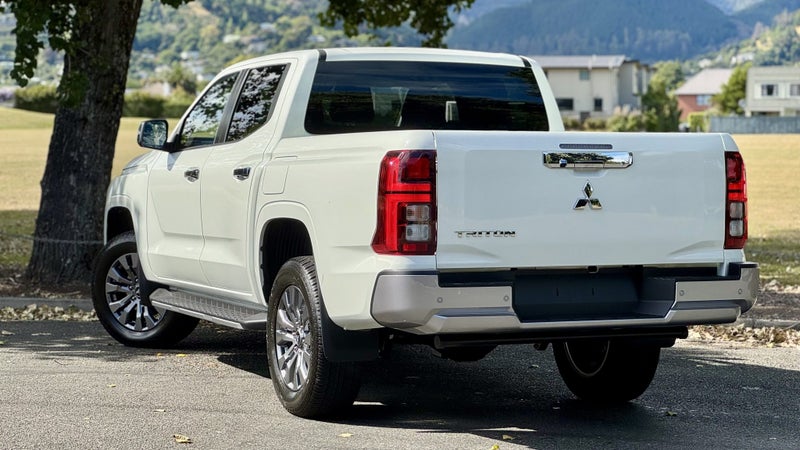 2026 Mitsubishi Triton GLXR 4WD - LAST ONE image 3