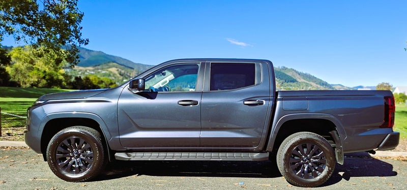 2026 Mitsubishi Triton GLXR 4WD - NEW MODEL IN... image 4