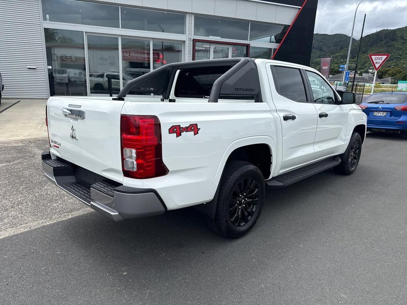 2026 Mitsubishi Triton GLXS Sport image 4