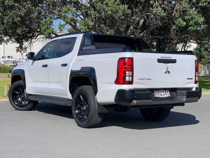 2026 Mitsubishi Triton GSR 4WD 2.4L Bi-Turbo Di... image 2