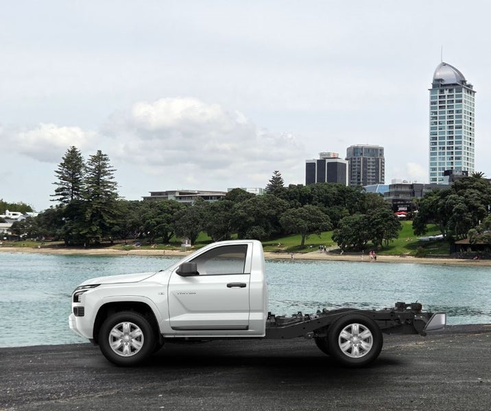 2026 Mitsubishi Triton SC C GLX 6AT 2.4DT image 2