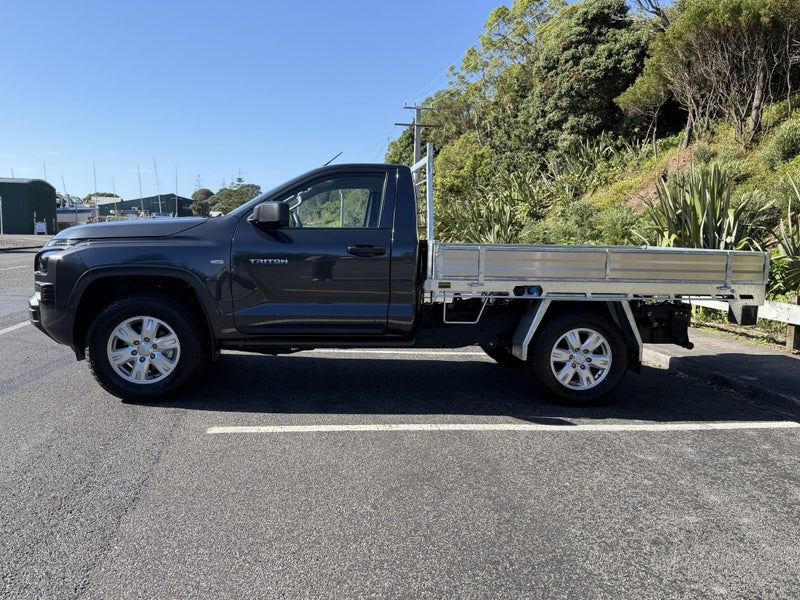 2026 Mitsubishi Triton SC CH 2.4D GLX 2WD 6AT image 5