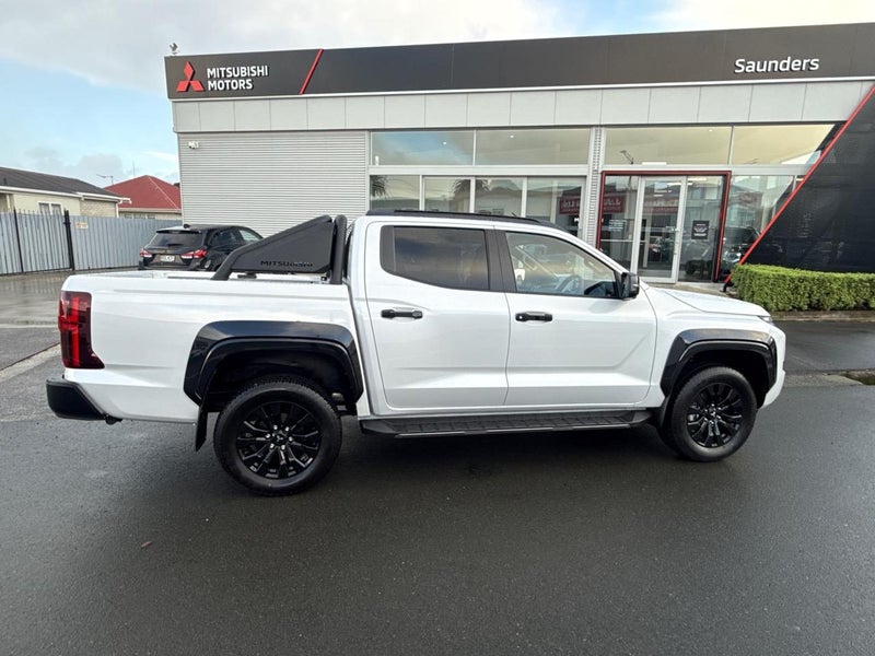 2026 Mitsubishi Triton VRX image 3