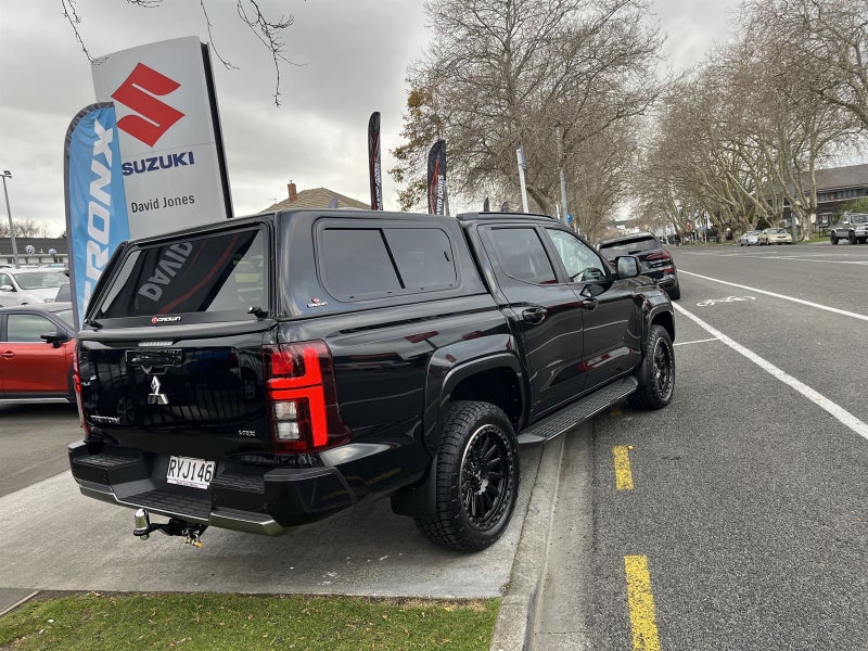 2026 Mitsubishi Triton VRX 4WD 6AT image 5