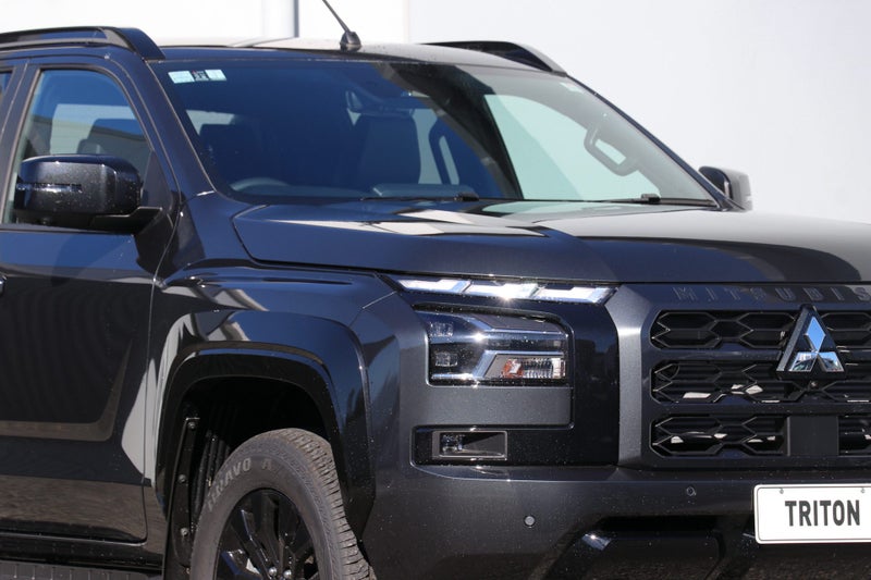 2026 Mitsubishi Triton VRX 4WD Auto image 4