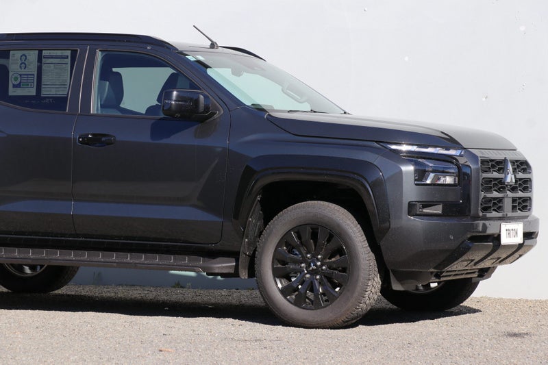 2026 Mitsubishi Triton VRX 4WD Auto image 5