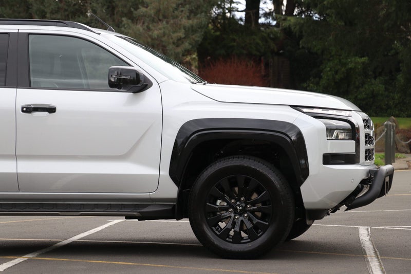 2026 Mitsubishi Triton VRX 4WD Auto image 5