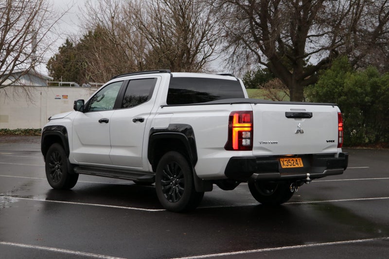 2026 Mitsubishi Triton VRX 4WD Auto image 2