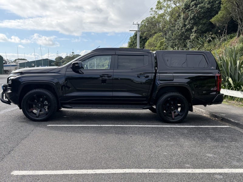 2026 Mitsubishi Triton VRX 4WD Automatic image 5