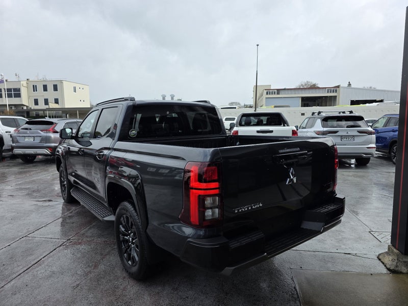 2026 Mitsubishi Triton VRX 4x4 image 2