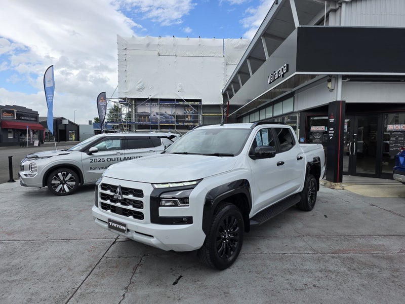 2026 Mitsubishi Triton VRX 4x4 D/Cab image 3