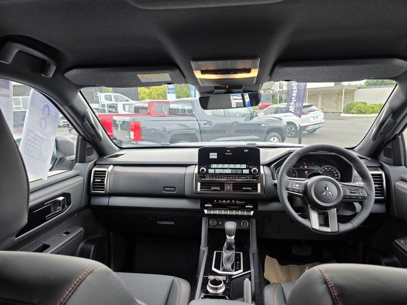 2026 Mitsubishi Triton VRX 4x4 D/Cab image 5