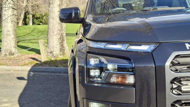 2026 Mitsubishi Triton VRX 4x4 - Top Spec with... image 4