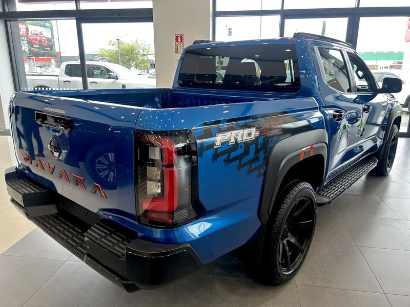 2026 Nissan Navara 2026 Navara Pro-4X 2.4L Bi-T... image 4