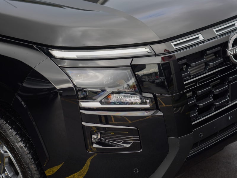2026 Nissan Navara 4WD 2.5D 4Dr Ute ST-X image 5
