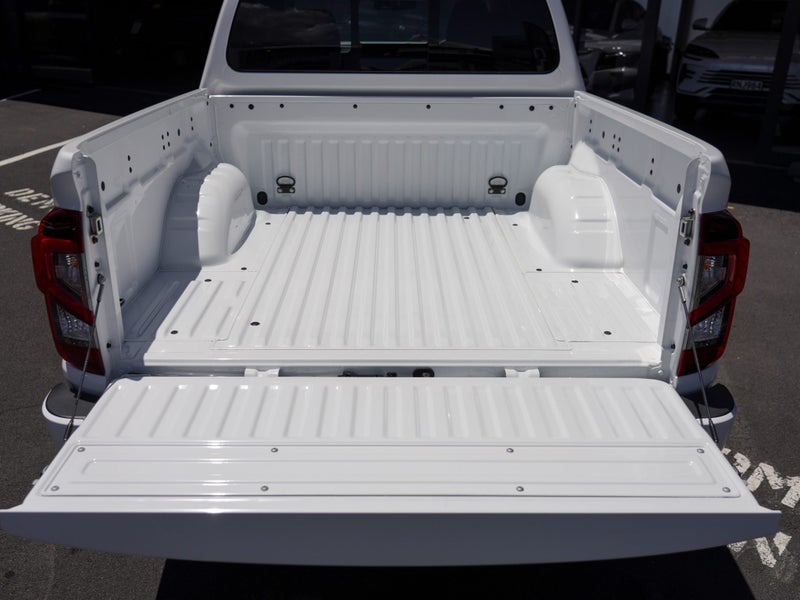 2026 Nissan Navara 4WD D/CAB 2.3D 4Dr Ute image 3