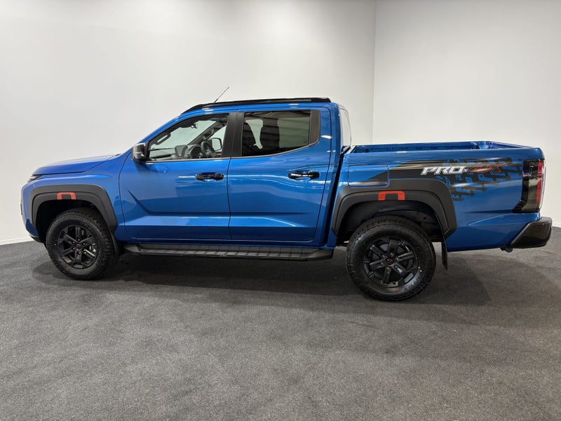 2026 Nissan Navara D27 PRO-4X 4WD Auto image 4