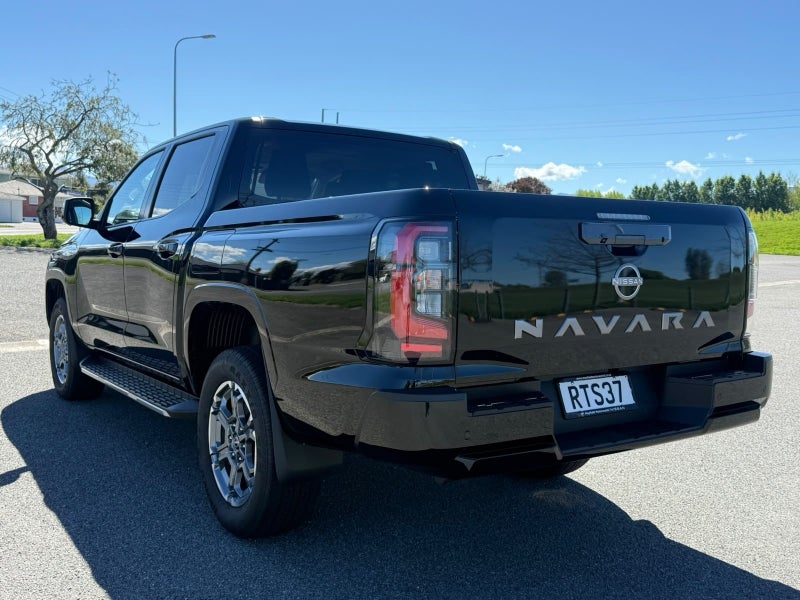2026 Nissan Navara D27 ST-X 4x4 - image 5
