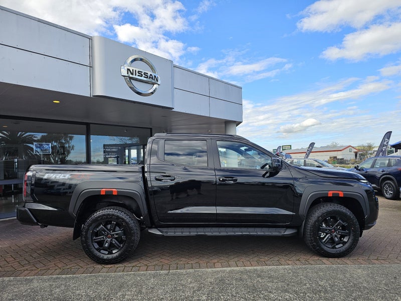 2026 Nissan Navara P4x image 2