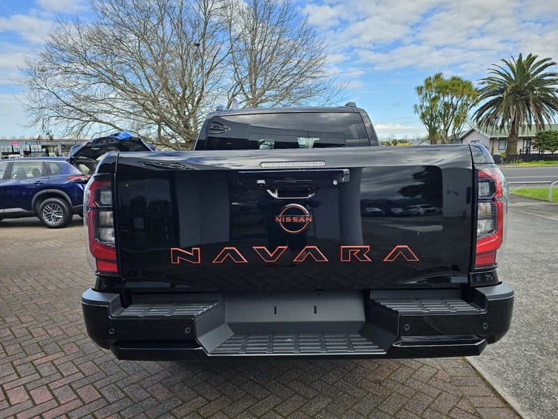 2026 Nissan Navara P4x image 4