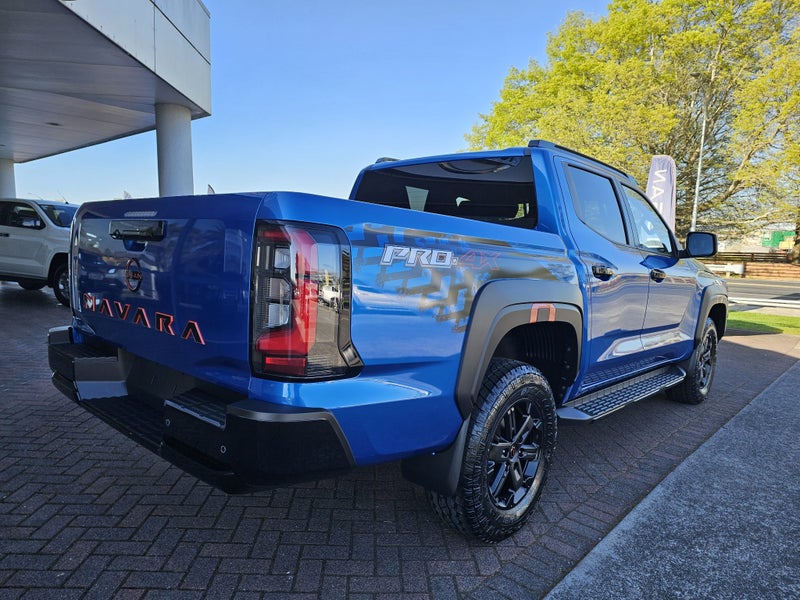 2026 Nissan Navara P4x image 3