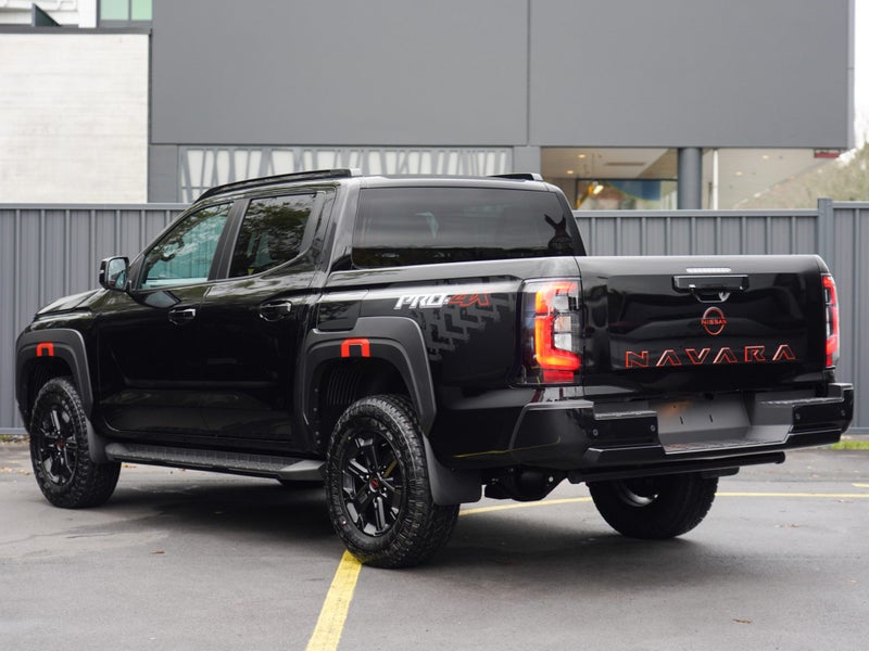 2026 Nissan Navara P4X 2.3D 4WD 4Dr Ute image 2