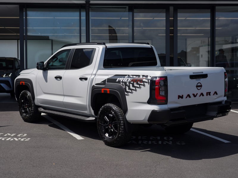 2026 Nissan Navara P4X 2.3D 4WD 4Dr Ute image 2