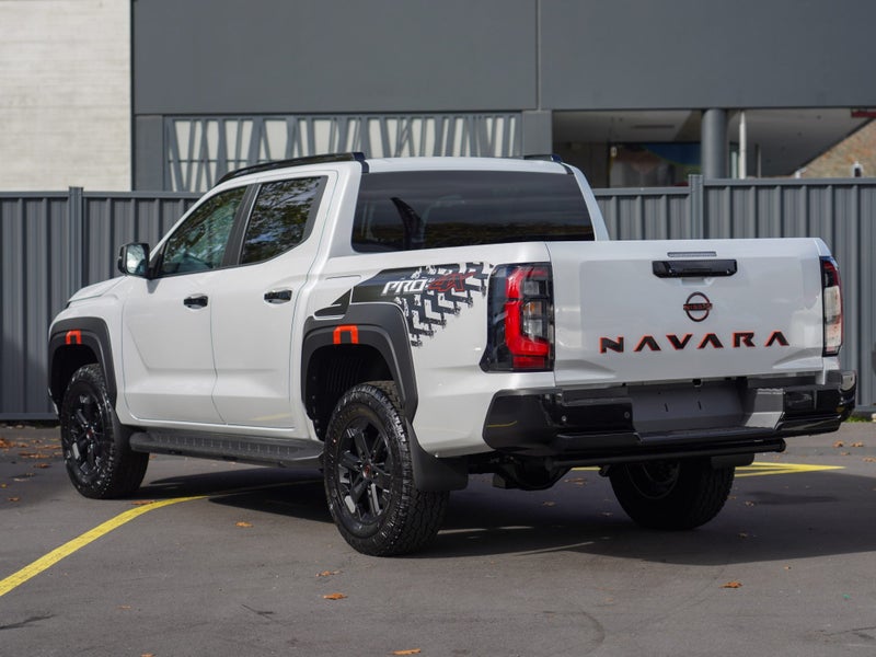 2026 Nissan Navara P4X 2.3D 4WD 4Dr Ute image 2