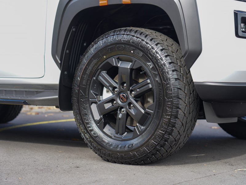 2026 Nissan Navara P4X 2.3D 4WD 4Dr Ute image 3