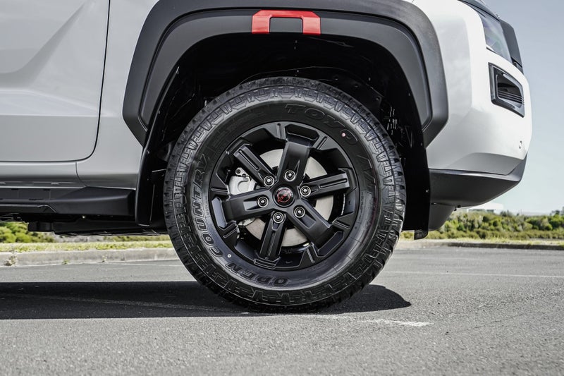 2026 Nissan Navara P4x 2.4D/4Wd/6At - 10-Year /... image 4