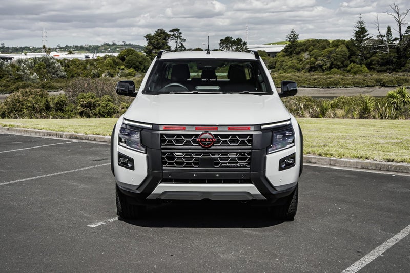 2026 Nissan Navara P4x 2.4D/4Wd/6At - 10-Year /... image 5