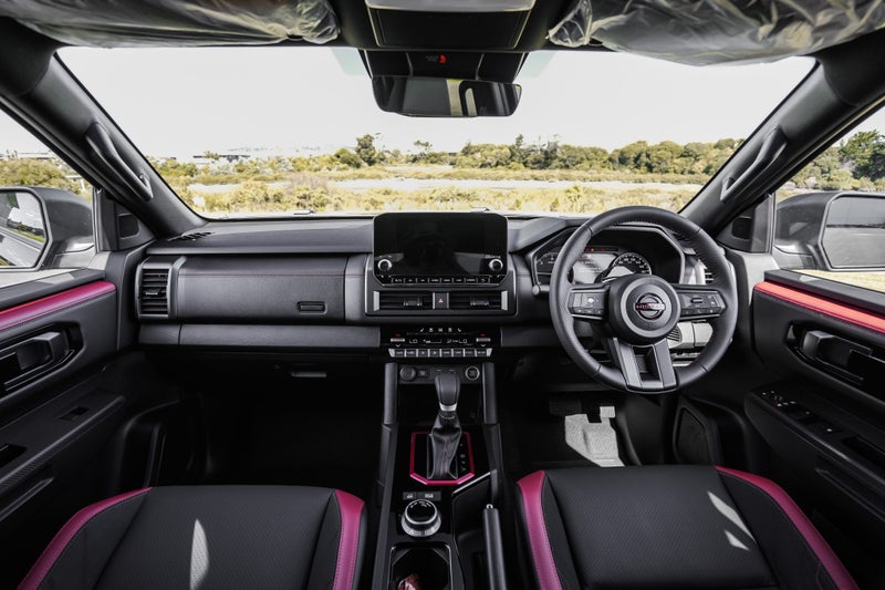 2026 Nissan Navara P4x 2.4D/4Wd/6At -10-Year /... image 5