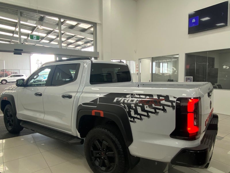 2026 Nissan Navara P4x 2.4D/4Wd/6At image 5