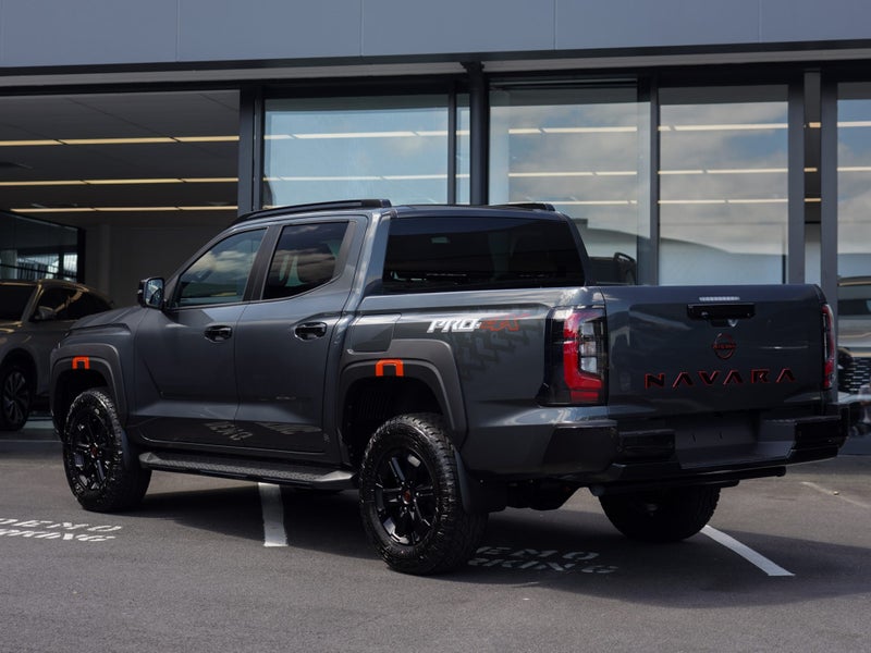 2026 Nissan Navara P4X 2.5D 4WD 4Dr Ute image 2