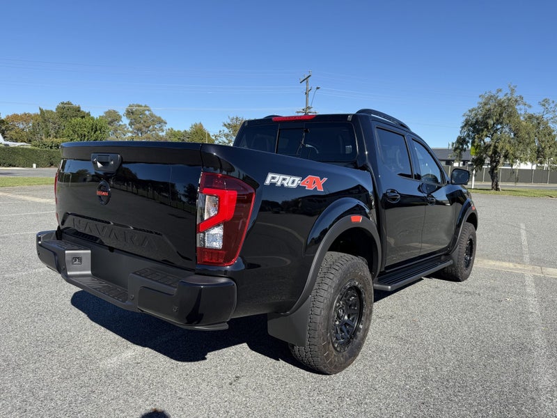 2026 Nissan Navara PRO-4X 2.3D 4WD 7A Double Cab - image 3