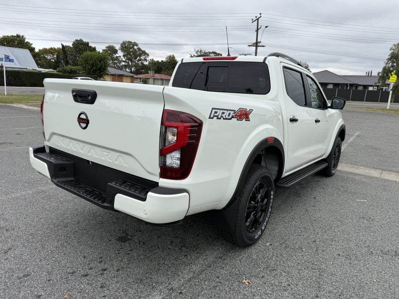 2026 Nissan Navara PRO-4X 2.3D 4WD 7A Double Cab - image 3
