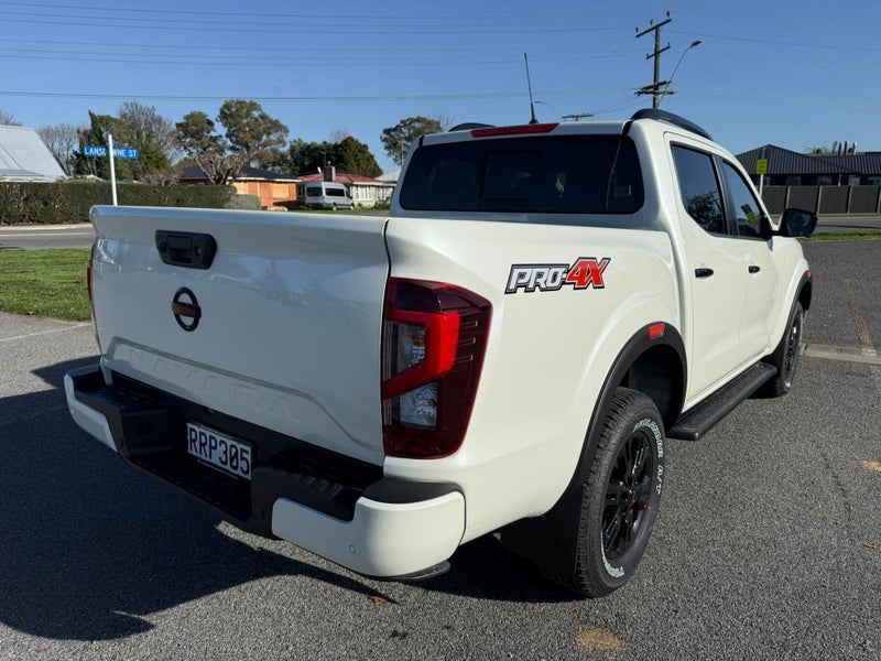 2026 Nissan Navara PRO-4X 2.3D/4WD/7AT - image 4