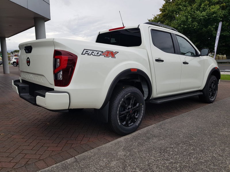 2026 Nissan Navara Pro-4X 4WD image 3