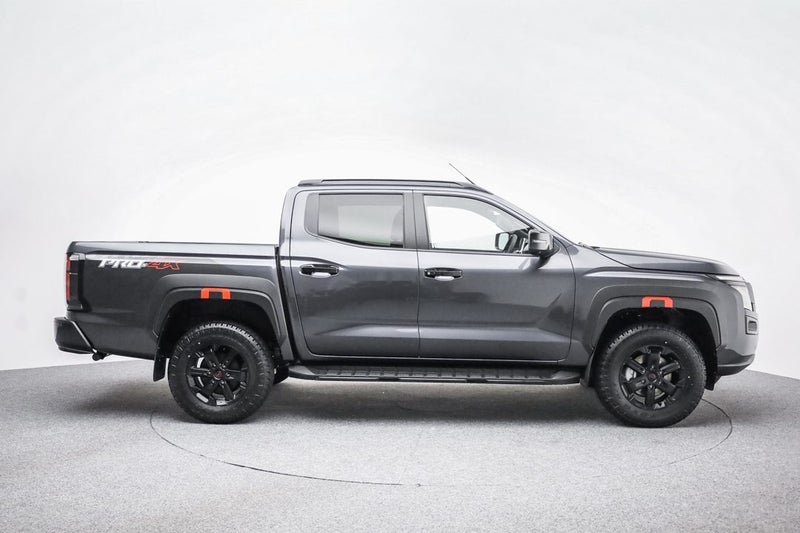 2026 Nissan Navara Pro-4x 4WD D/C Auto image 5