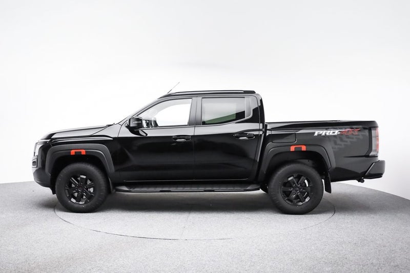 2026 Nissan Navara Pro-4x 4WD D/C Auto image 4