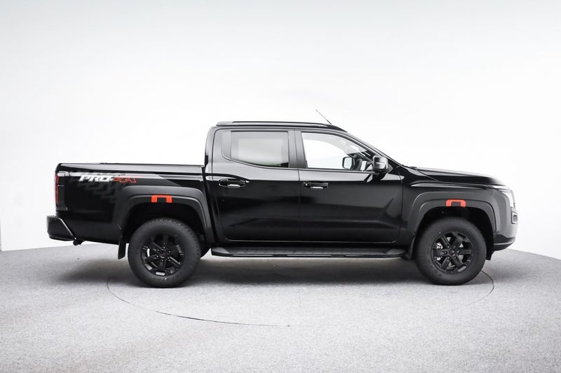 2026 Nissan Navara Pro-4x 4WD D/C Auto image 5