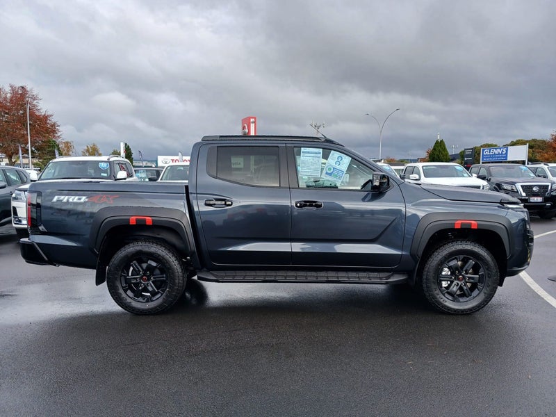 2026 Nissan Navara Pro-4X 4X4 image 3