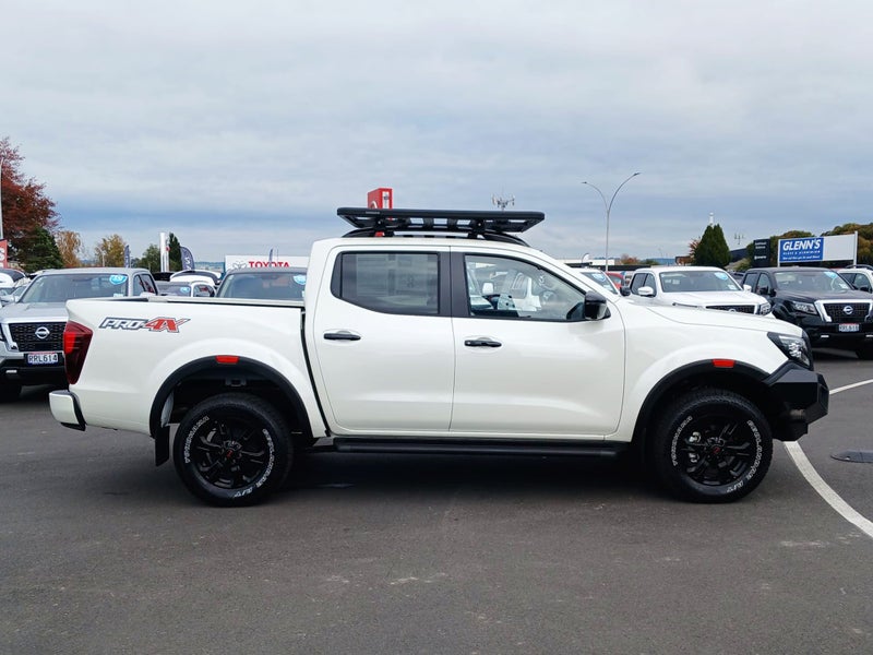 2026 Nissan Navara Pro-4X 4x4 image 3